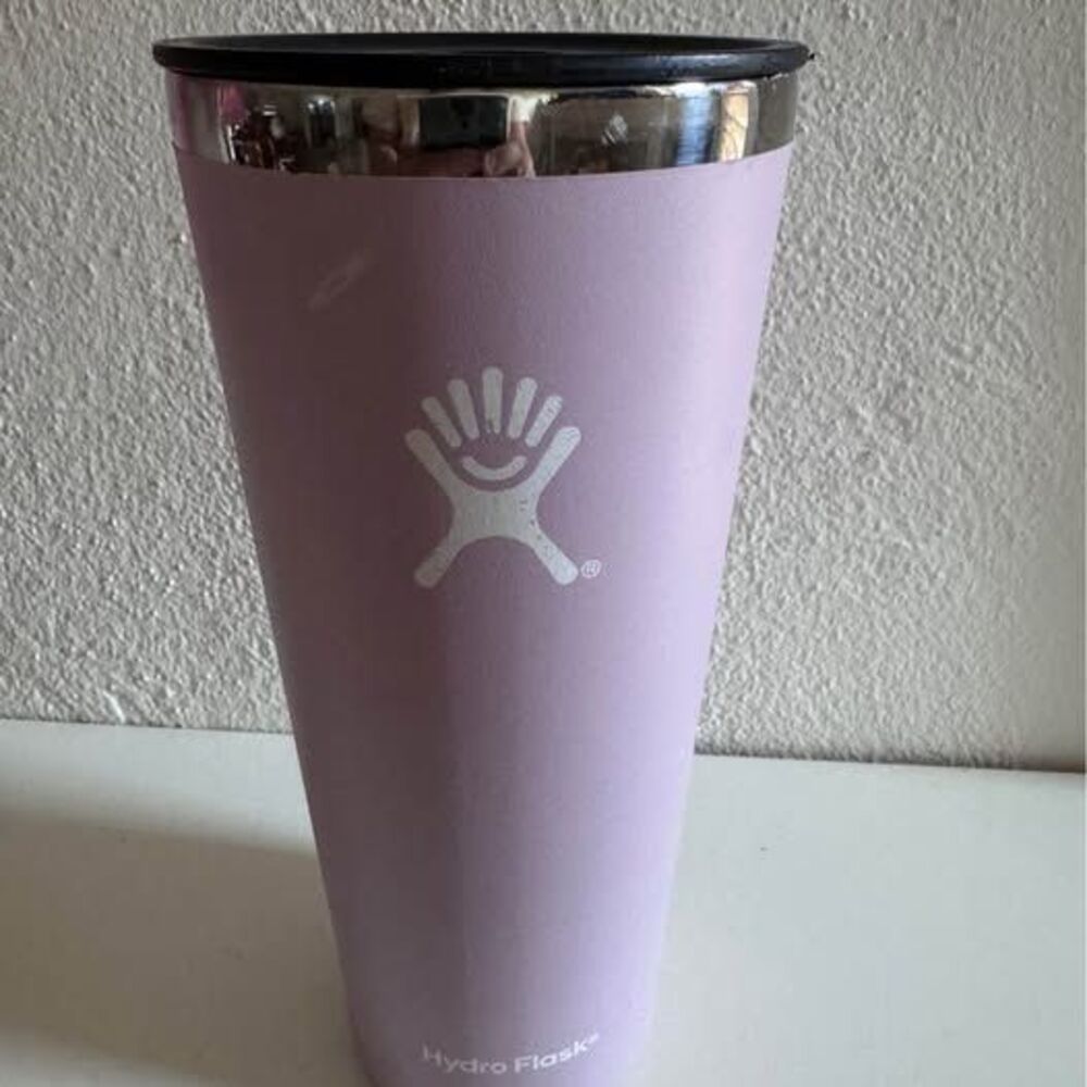 32 oz Hydro Flask Purple Tumbler